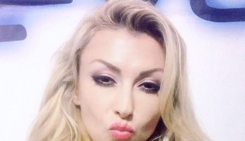 Andreea Balan, imagine pe placul tuturor barbatilor. S-a fotografiat doar in lenjerie intima si a publicat poza pe net