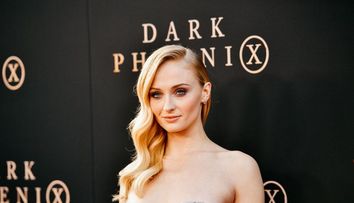 Sophie Turner, Sansa din Game Of Thrones, schimbată radical de când este însărcinată. Cum a fost surprinsă de paparazzi