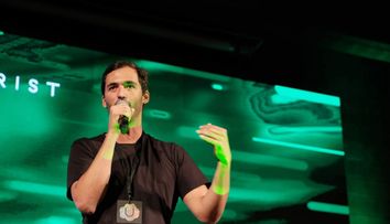 Jason Silva, vlogger-ul filosof devenit un nou model de idol?