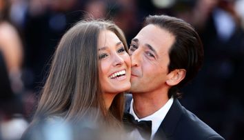 Are una dintre cele mai frumoase iubite de la Hollywood. Cum arata iubita lui Adrien Brody, starul din Pianistul