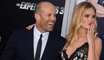 In filme bate tot, in viata reala e romantic. Cum arata ingerasul Victoria's Secret care l-a imblanzit pe Jason Statham