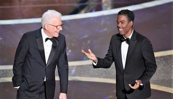 Jeff Bezos, ironizat de Chris Rock la premiile Oscar. Ce i-a spus actorul celui mai bogat om al planetei