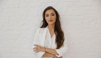 Analiză ParentED: Numărul copiilor din România cu părinți plecați la muncă în străinătate, în scădere cu 17%