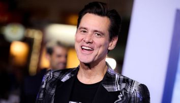Jim Carrey, criticat în mediul online după ce i-a făcut avansuri unei jurnaliste
