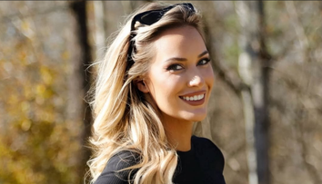 Paige Spiranac, desemnată în 2022 „cea mai frumoasă femeie din lume”, a publicat o fotografie rară cu mama ei, iar internauții au rămas fără cuvinte: „Sunt identice!”
