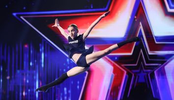 Românii au talent 2021: Carina Ene a ajuns la inimile juraților cu un moment de dans contemporan spectaculos 