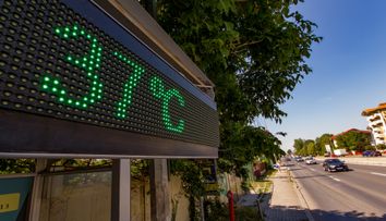 După răcoare, vine canicula! Zonele din România care intră sub cod de căldură și unde vor fi până la 38 de grade