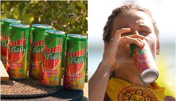 Au jucat și au câștigat! După efortul depus pe traseu, concurenții din tribul Dragonilor s-au bucurat și de recompensă: o doză Frutti Fresh de Grapefruit roz pe nisipul fierbinte din Dominicană
