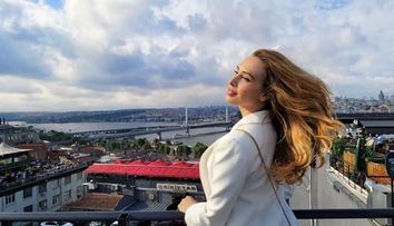 Iulia Vântur, surprinsă de Măruță: 