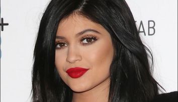 Kylie Jenner, de la fetita cu pistrui la tanara lipsita de inhibitii. Transformarea mezinei clanului Kardashian
