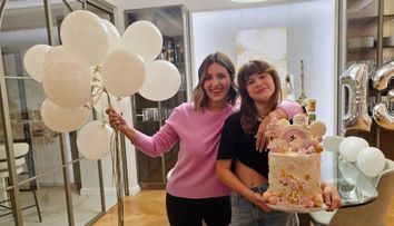Ela Crăciun a devenit oficial mamă de adolescentă: fiica sa, Alesia, a împlinit 13 ani