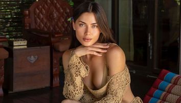 Influencerița momentului, apariție răvășitoare la plajă! Georgina a renunțat la medicină pentru o carieră în modelling