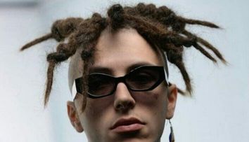 Killa Fonic, schimbare majoră de look! ”Bad boy”-ul are acum părul grizonant, tuns bob. Reacția fanilor: ”Seamănă cu Meryl Streep... Nu știam că are 60 de ani”