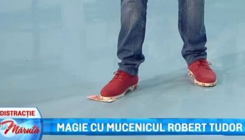 L-a pus sa traga o carte si a pus o bancnota sub picior. Ce s-a intamplat  te va uimi! Magie cu mucenicul Robert Tudor