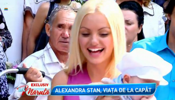 Alexandra Stan, o domnisoara de onoare incredibil de sexy la nunta surorii sale. Cu ce decolteu a aparut artista