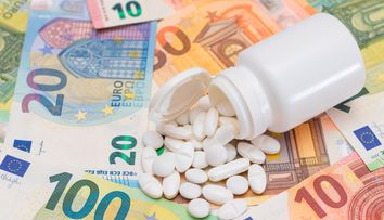 De ce din 32 de medicamente inovatoare pentru boli grave, 10 nu sunt disponibile în România! Țara noastră are o rată de mortalitate prin cancer peste media UE