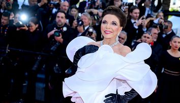 Alimentul pe care Joan Collins îl mănâncă zilnic! Are 93 de ani și debordează de energie