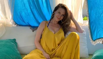 Adela Popescu: 