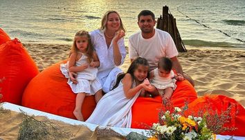 Laura Cosoi, aniversare pe plajă: “Am tot. Mulțumesc, Viață!” Cum a sărbătorit la 41 de ani