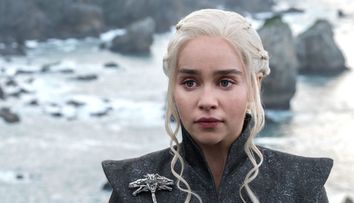 Cum arată Emilia Clarke la un an de la terminarea Game of Thrones. Imagini surprinse de paparazzi