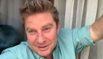 Pavel Bartoș a ieșit pe fereastră și a început să cânte. Ce s-a întâmplat după 