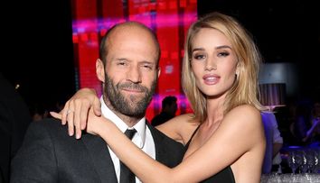 O nouă provocare online cucerește internetul. Jason Statham a intrat în joc (VIDEO)