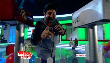 Nici Laura Cosoi nu l-ar putea deosebi de Smiley. Cum a cantat Vali Vijelie piesa 