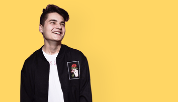 Selly este cel mai urmărit vlogger din România. Are peste 1.4 milioane de fani pe YouTube