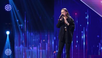 Românii au talent 2021: Elena Istrate și-a etalat calitățile vocale cu o interpretare memorabilă
