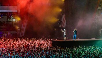 Peste 45.000 de festivalieri în prima zi Saga 2024