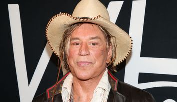 A fost căsătorit de două ori, dar nu are copii. Regretele lui Mickey Rourke, actorul care a căzut în dizgrație la Hollywood