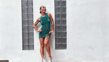 Celebra influencerită n-a mai putut să meargă, să vadă și să vorbească din cauza unei banale dureri de cap. Medicii au intervenit de urgență: Ce i-au descoperit la ochi