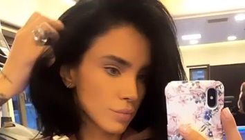Adelina Pestrițu, story-uri din sală! Cum s-a îmbrăcat: „Am luat la cunoștință că vă place bluza mea”