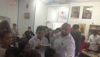 Chef Catalin Scarlatescu le-a gatit copiilor orfani de ziua lor