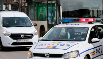 Un bărbat de 62 de ani și-a aruncat câinele pe geam, de la etajul 5, după o ceartă cu soția. Animalul a murit