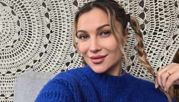 Lora, la cuțite cu o cunoscută influenceriță. Artista nu s-a mai abținut și i-a dat replica imediat ce a luat-o în vizor: „Ai ceva frustrări”