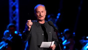 Toni Grecu, de la Divertis, internat la „Matei Balș” după ce a fost diagnosticat cu COVID-19