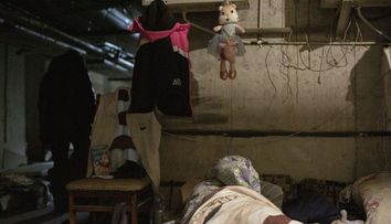 Un grup de mame curajoase din Ucraina salvează copiii care se ascund de atacurile rusești