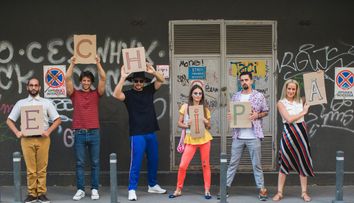 Aseară, comedia a cucerit România! Milioane de români au urmărit serialele Las Fierbinți și Triplusec!