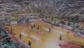 Baschetbalisti loviti cu hartie igienica. Vezi VIDEO