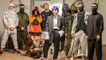 Irina Voinea, stilista lui Smiley, dă tonul în moda streetwear pentru bărbați și lansează colecția  IVY ICONIC