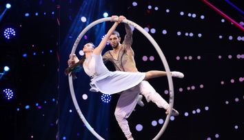 Românii au talent 2022: Ucrainenii Sasha și Katerina, acrobații spectaculoase cu cercul și o poveste în care binele triumfă