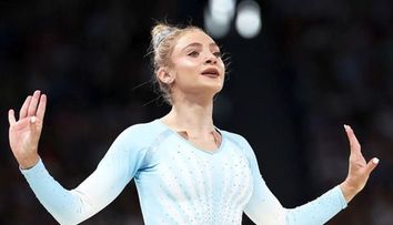 Sabrina Voinea și-ar fi lovit iubitul cu „palme și pumni”! Gimnastul Șerban Cotîrlan a ajuns la IML