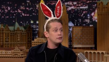Ce face Macaulay Culkin când la tv rulează filmul Singur acasă