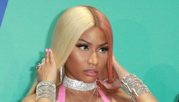 Nicki Minaj a dus tinutele din latex la un alt nivel. Aparitia pe covorul rosu pe care fanii nu o vor uita prea curand