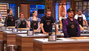 MasterChef, 29 septembrie 2025. Începe proba sub presiune. 10 concurenți vor trebui să își pună ideile în aplicare pentru a realiza preparate cu resturile rămase de la concurenții care au urcat la balcon. Cireașa de pe tort: Chefi i-au anunțat pe concurenți că nu merg toate aragazele de pe bancurile de lucru
