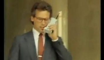 VIDEO. Cum arata o reclama la telefoane mobile in anii '80: