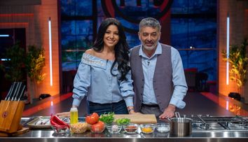 Experiență gastronomică cu peripeții pentru Corina Caragea: „Dă-te mai încolo, că e periculos!”