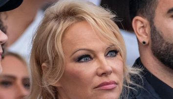 Pamela Anderson, scandal cu soțul de 12 zile. „Nu există prost mai mare ca un prost bătrân”