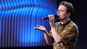 Robert Pietraru este student la Teologie, dar vrea să devină superstar. Cum au reacționat jurații când l-au auzit cântând 